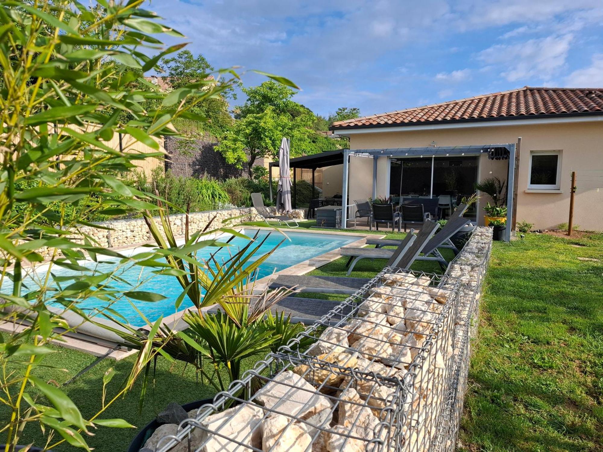 La Villa Des Papillons De Dugradus Aubenas Exterior foto